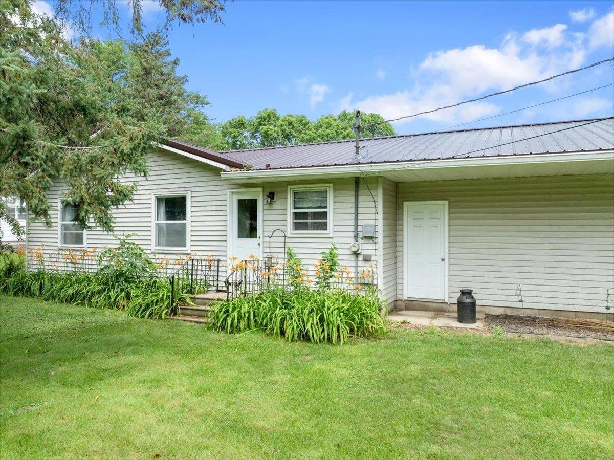 416 W Leonhard Street, Marshfield, WI 54449