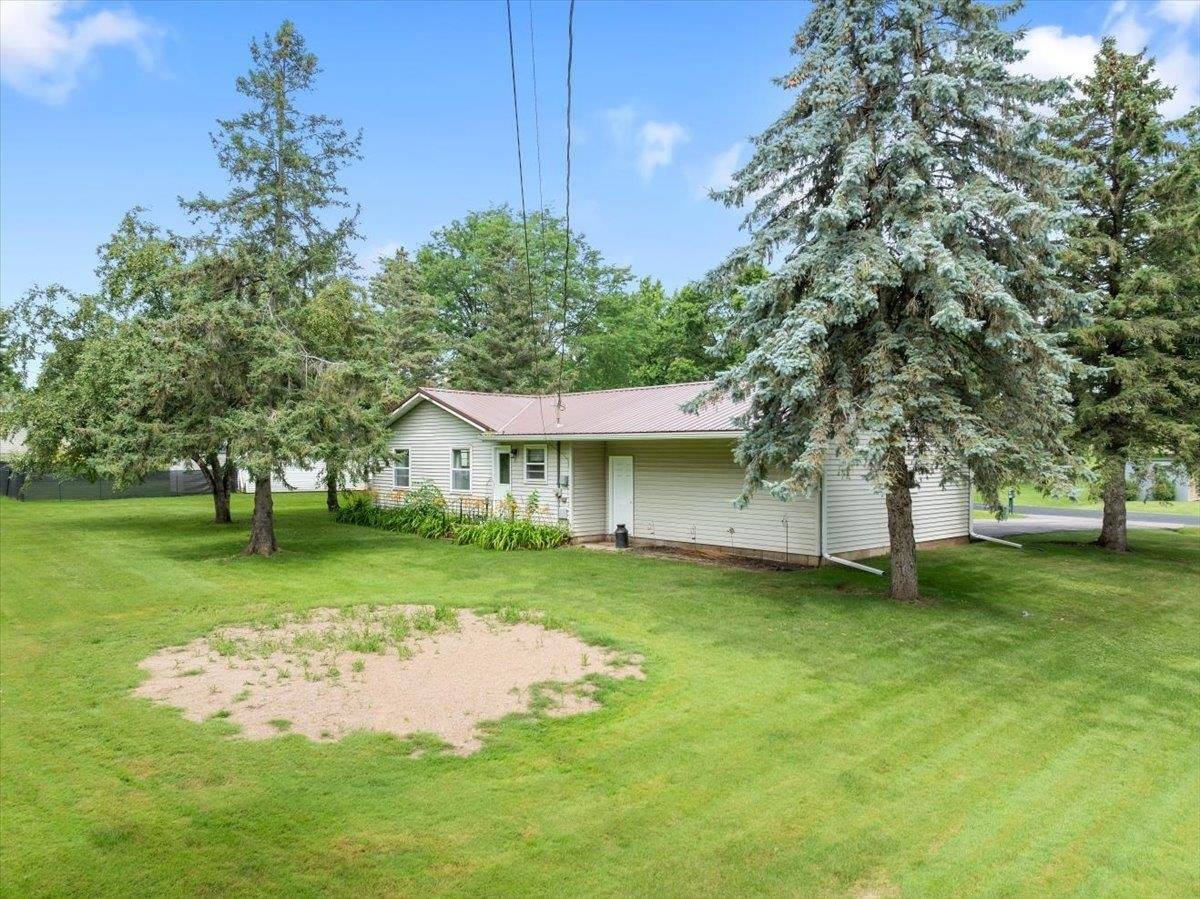 416 W Leonhard Street, Marshfield, WI 54449
