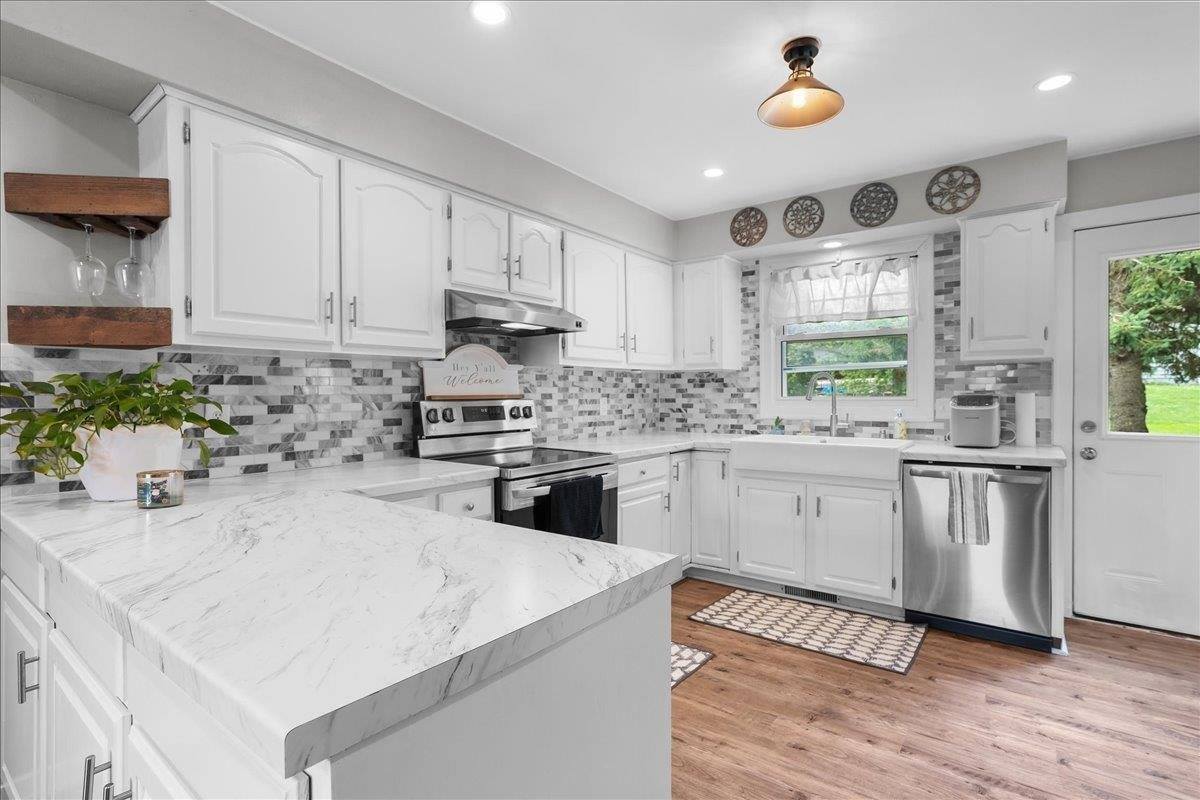 416 W Leonhard Street, Marshfield, WI 54449