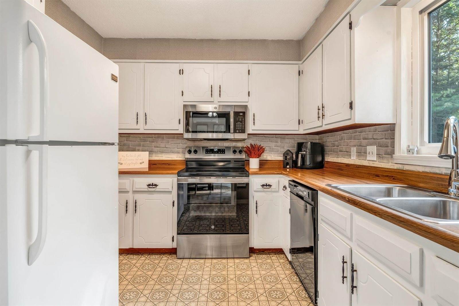 24 Hayward Road, Carmel, ME 04419