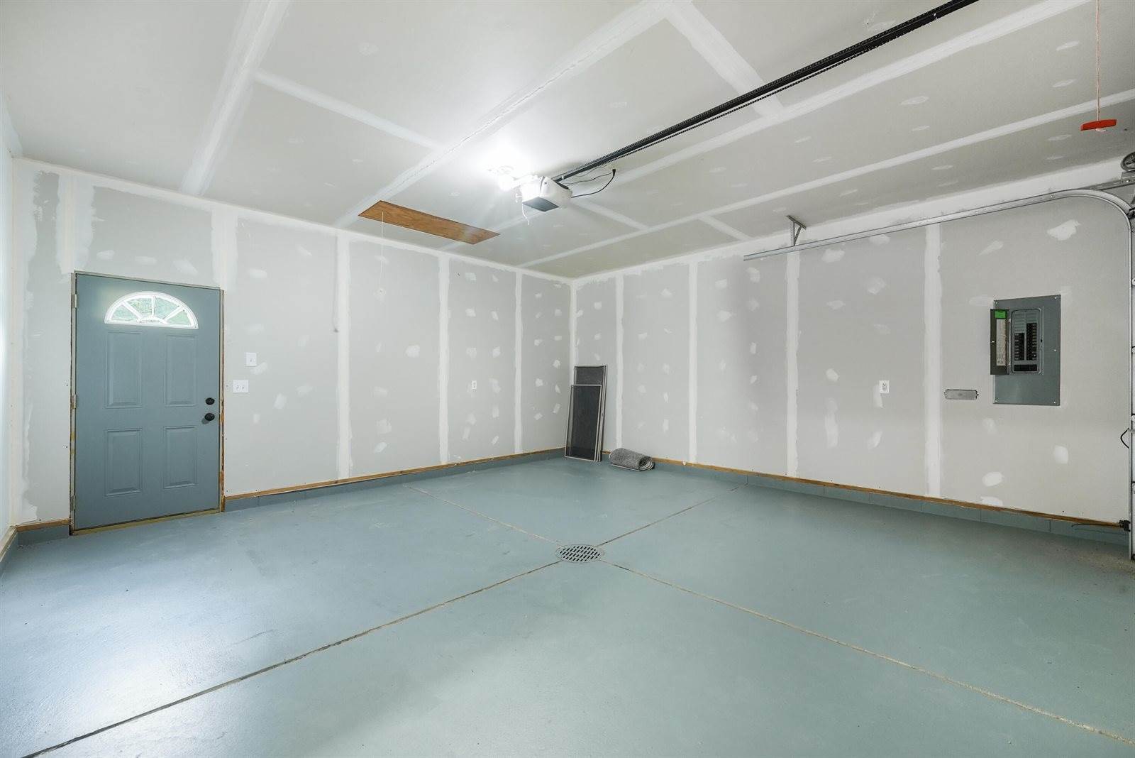 112 Wobbler Trail, Roscommon, MI 48653