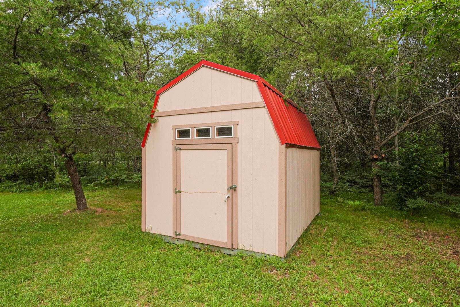 112 Wobbler Trail, Roscommon, MI 48653