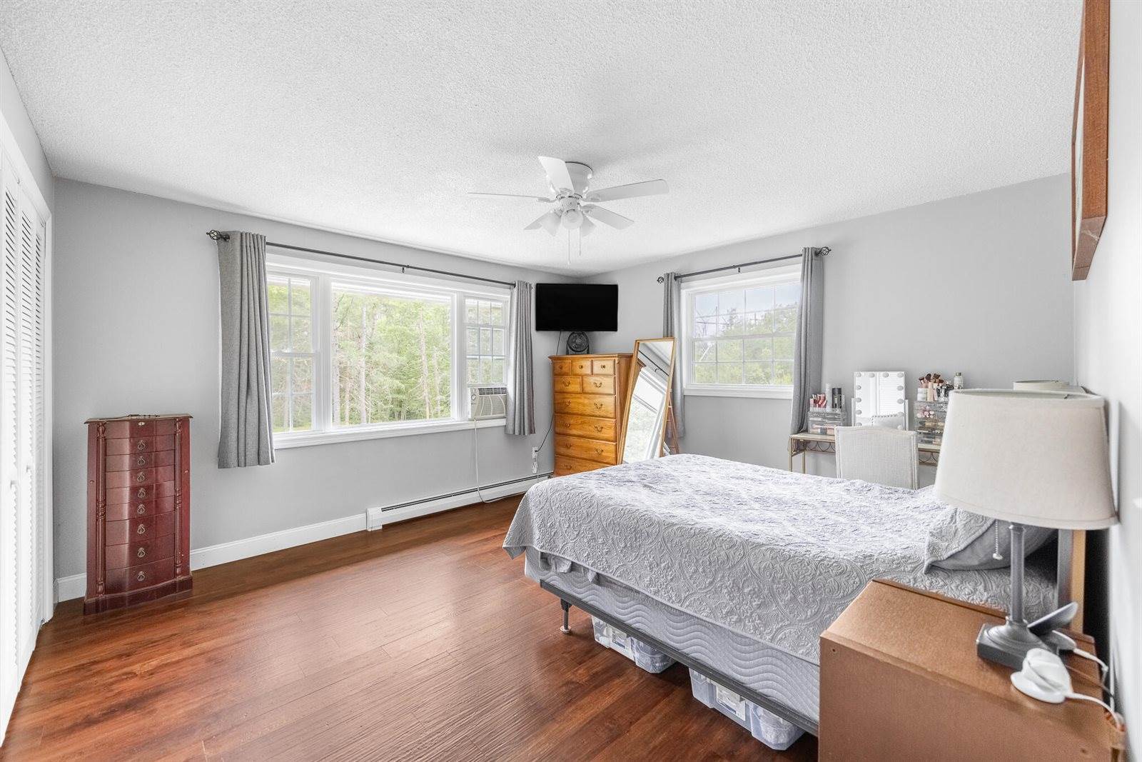 12 Hemlock Lane, Milford, ME 04461