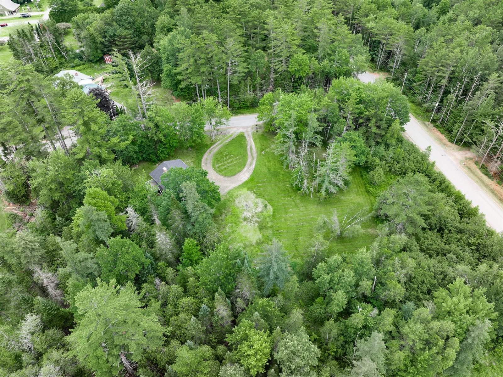 12 Hemlock Lane, Milford, ME 04461