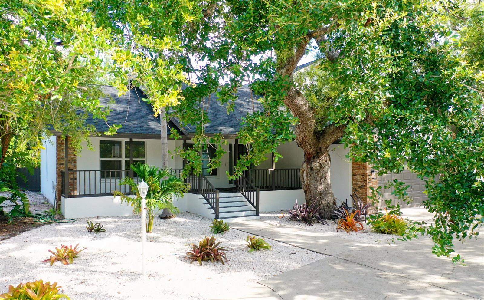 4074 Redbird Circle, Sarasota, FL 34231