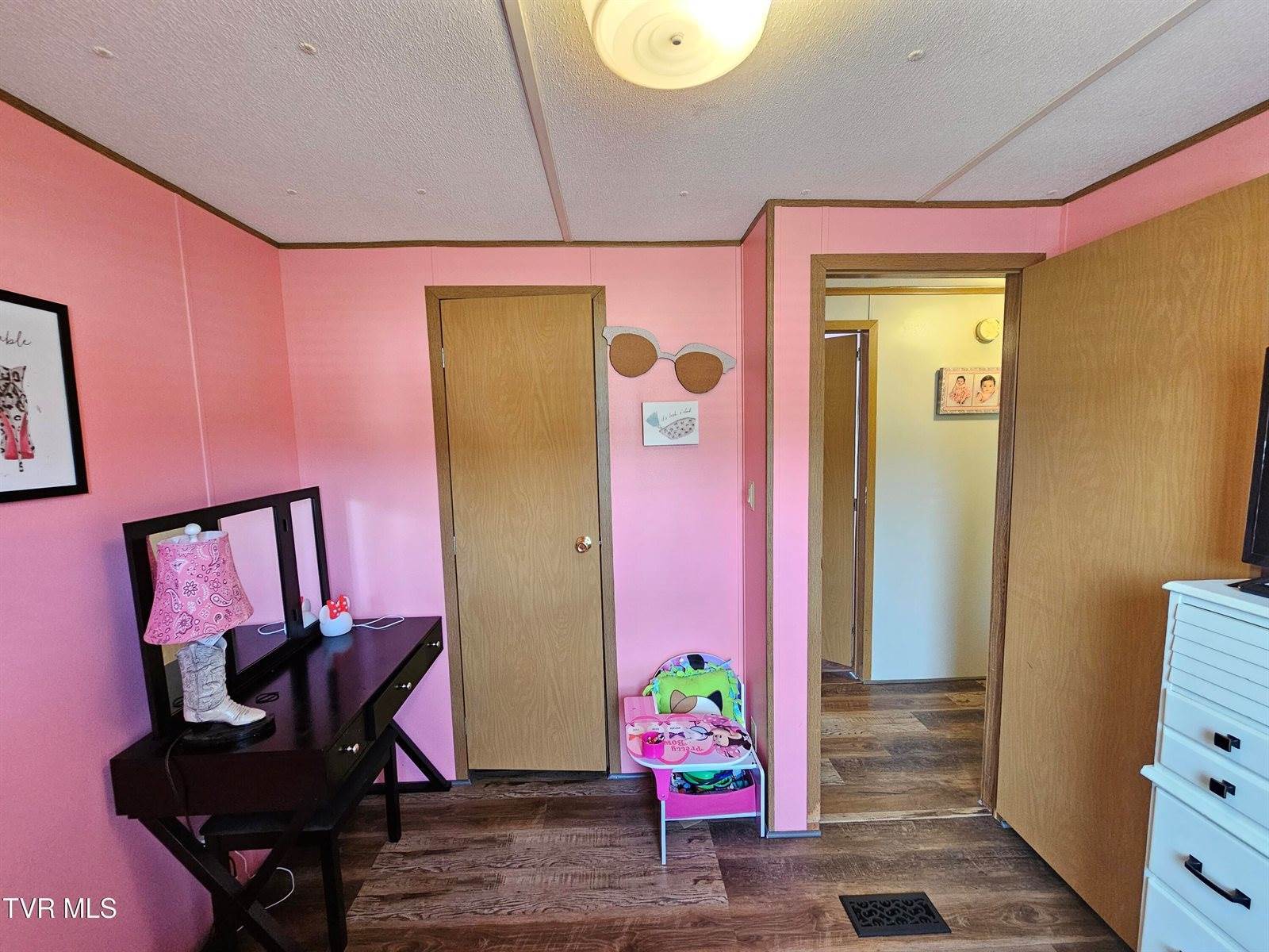 274 Price Road, Elizabethton, TN 37643