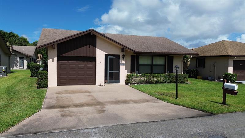 3305 Silver Buttonwood Dr, Greenacres, FL 33463