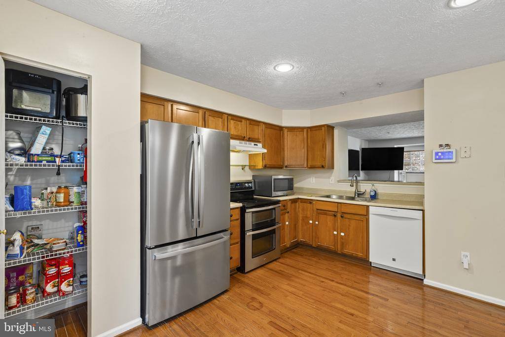 2042 Hackberry Road, Baltimore, MD 21221