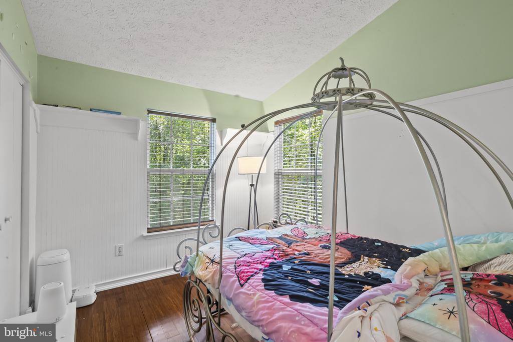 2042 Hackberry Road, Baltimore, MD 21221