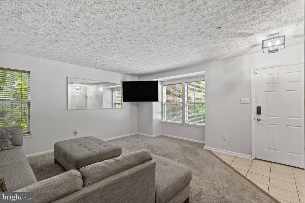 2042 Hackberry Road, Baltimore, MD 21221