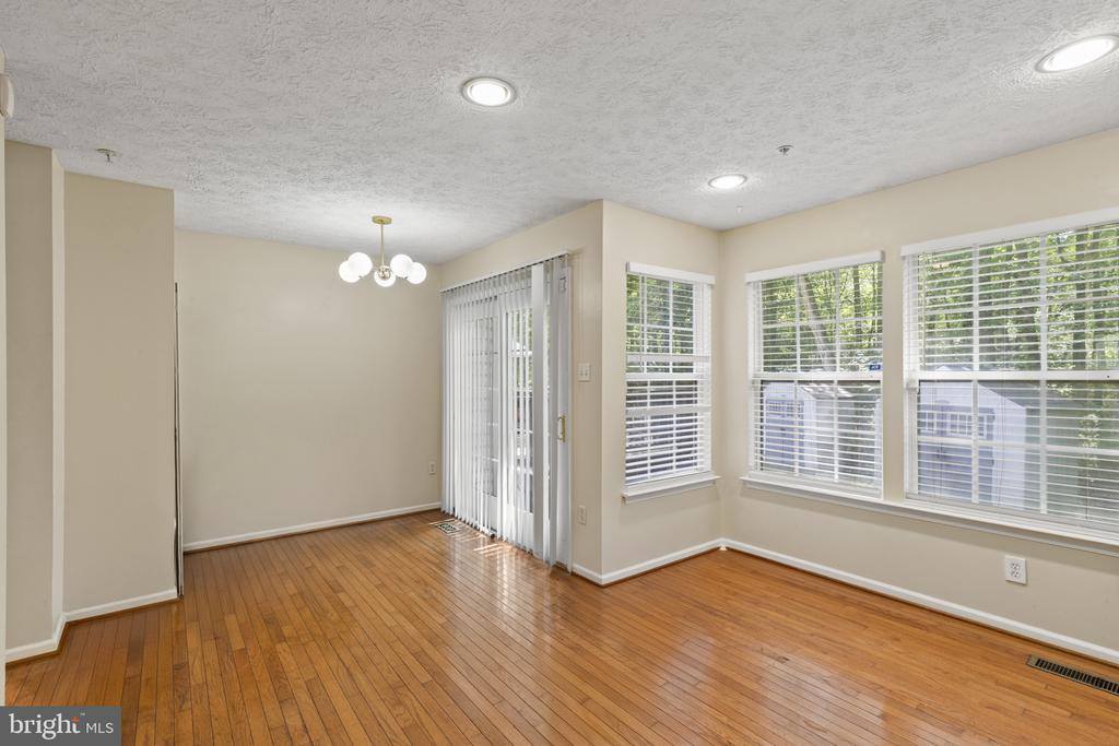 2042 Hackberry Road, Baltimore, MD 21221