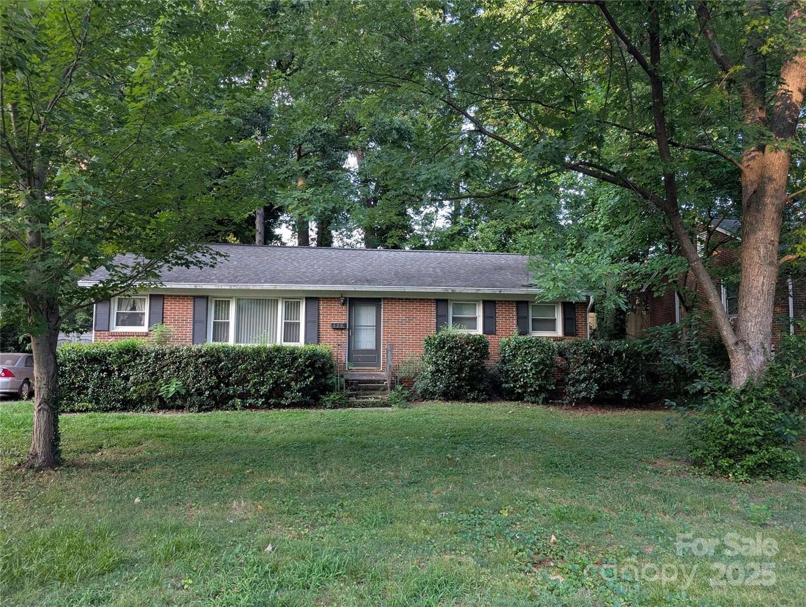 529 Kenlough Drive, Charlotte, NC 28209