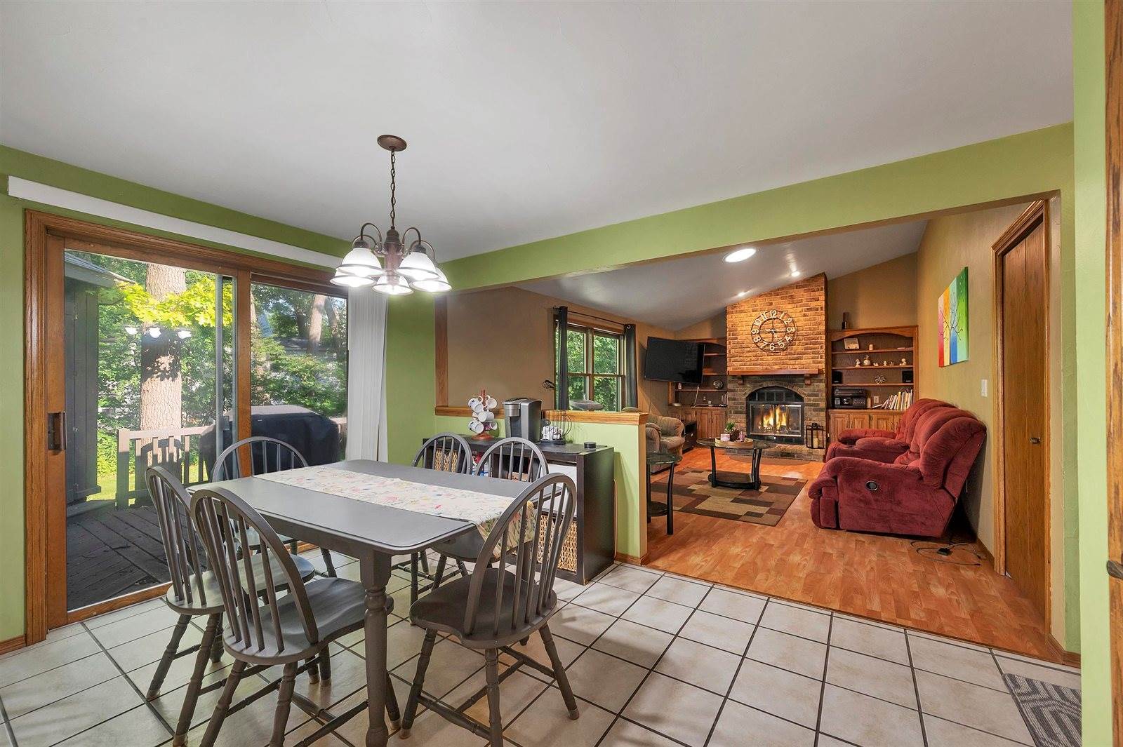 2067 South Point Road, Green Bay, WI 54313