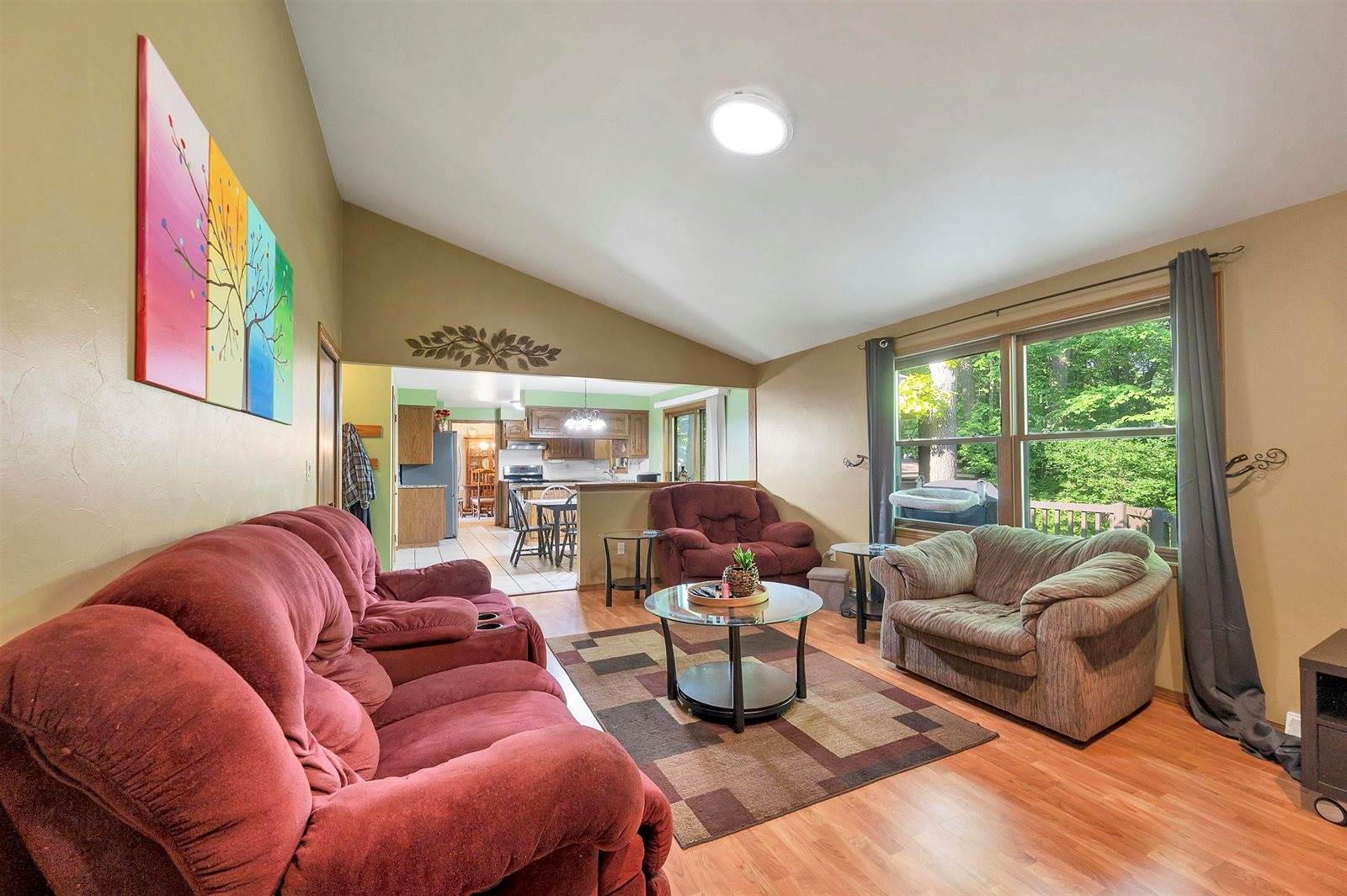 2067 South Point Road, Green Bay, WI 54313