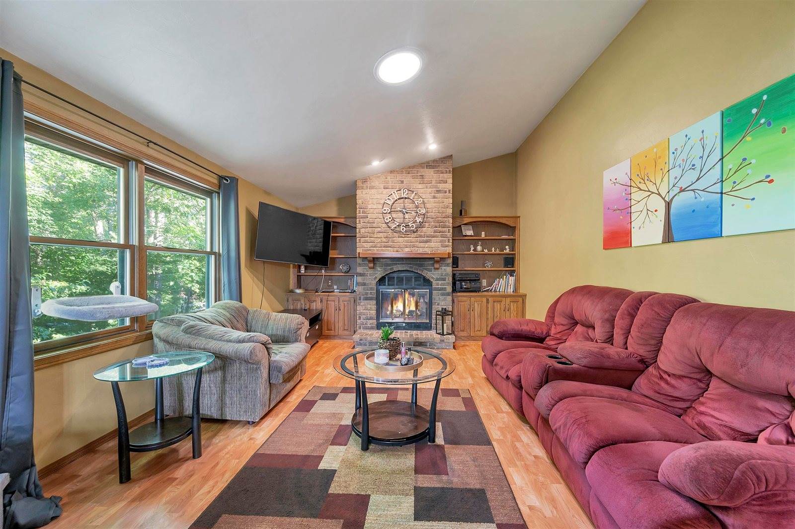 2067 South Point Road, Green Bay, WI 54313