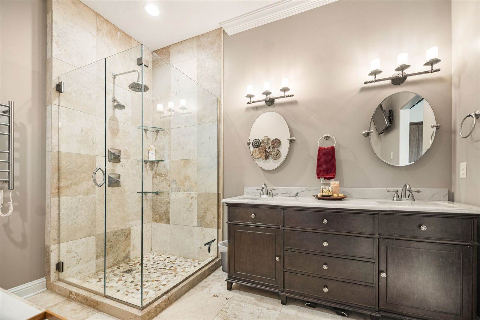 517 South Clear Creek Cir, Wichita, KS 67230