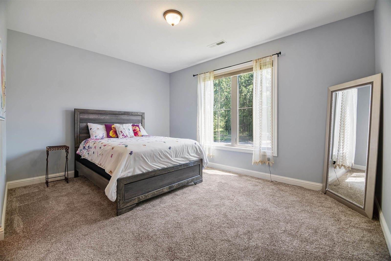 517 South Clear Creek Cir, Wichita, KS 67230