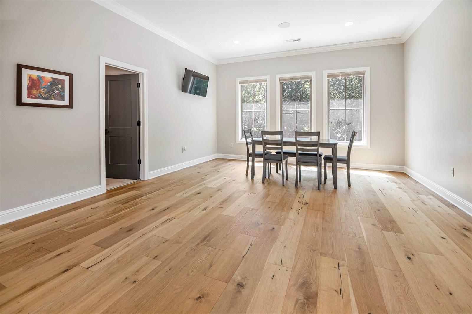 517 South Clear Creek Cir, Wichita, KS 67230