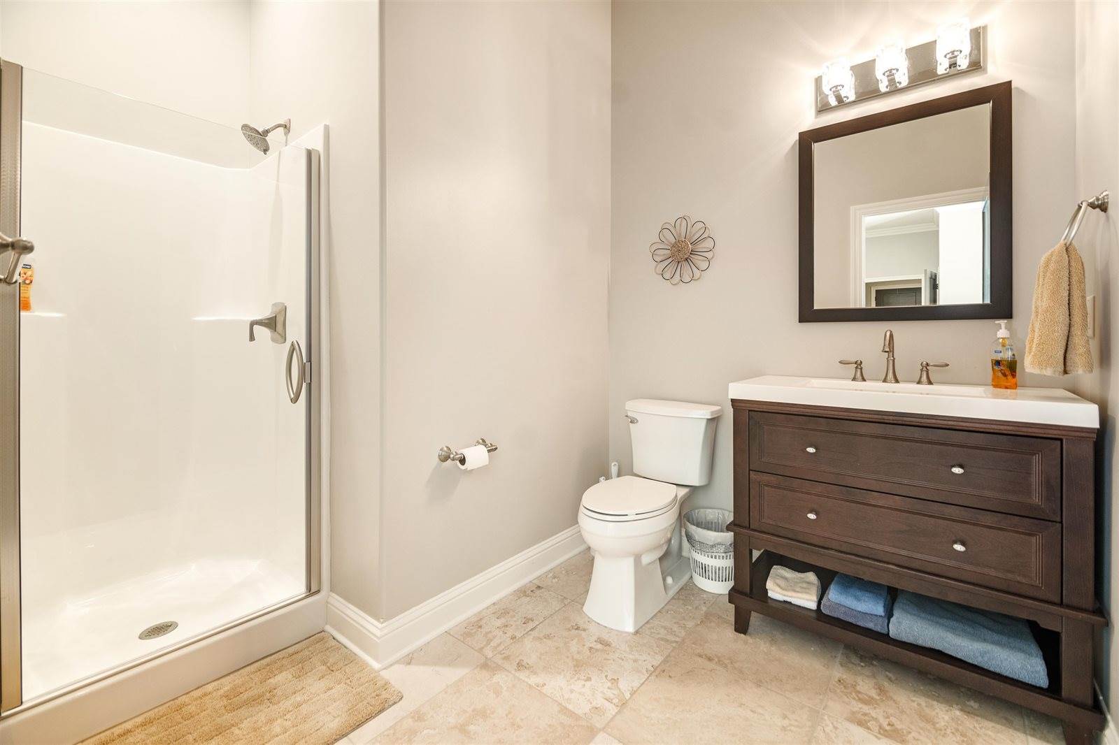 517 South Clear Creek Cir, Wichita, KS 67230