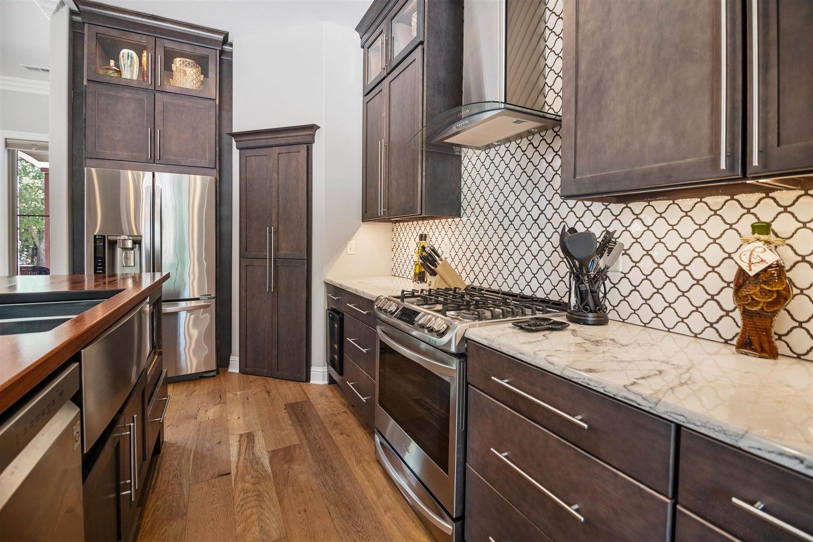 517 South Clear Creek Cir, Wichita, KS 67230