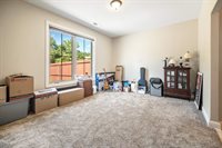 517 South Clear Creek Cir, Wichita, KS 67230