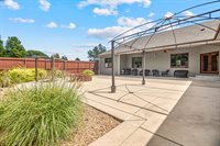 517 South Clear Creek Cir, Wichita, KS 67230