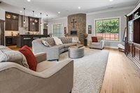 517 South Clear Creek Cir, Wichita, KS 67230