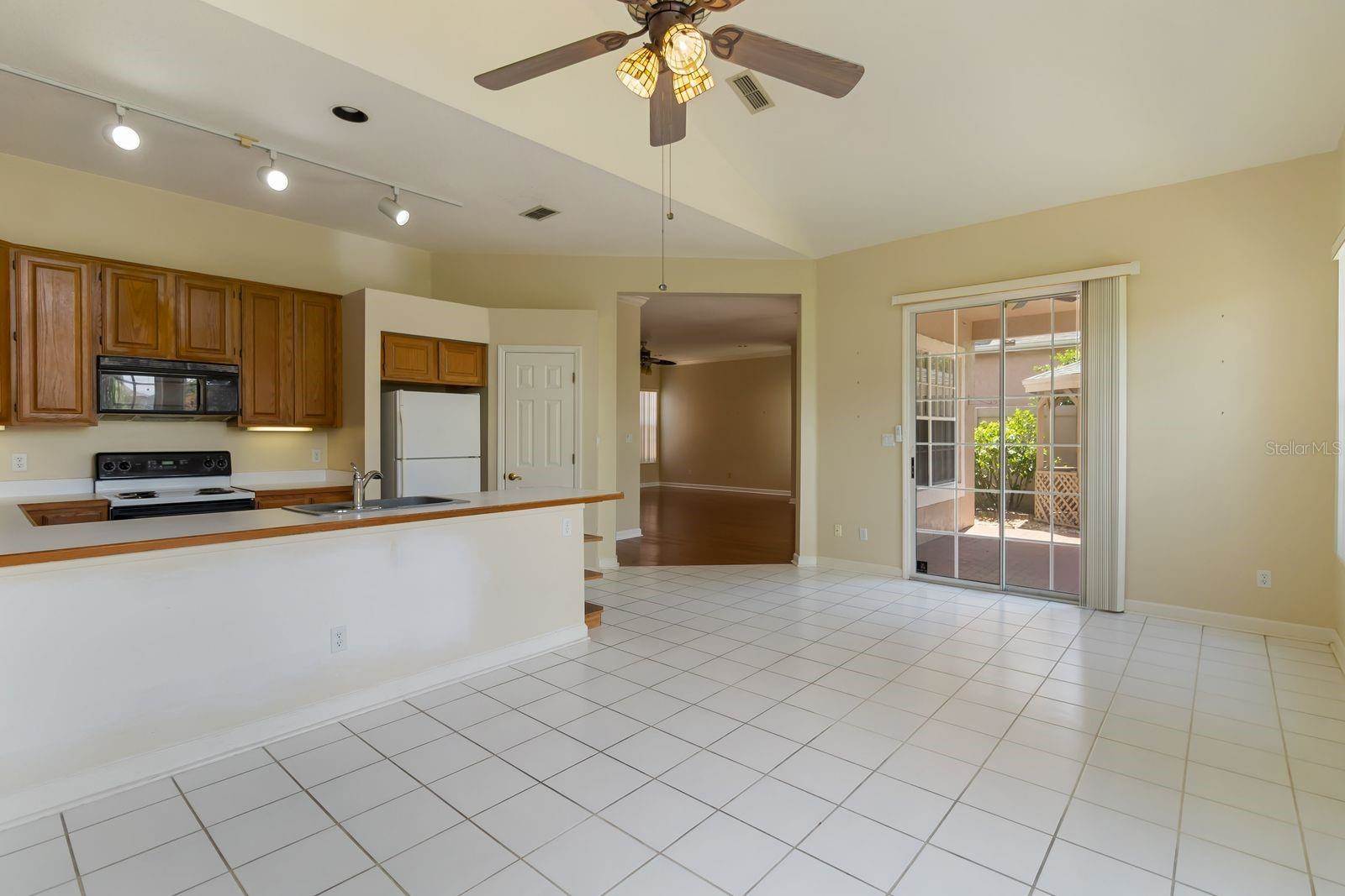 14319 Tambourine Dr, Orlando, FL 32837