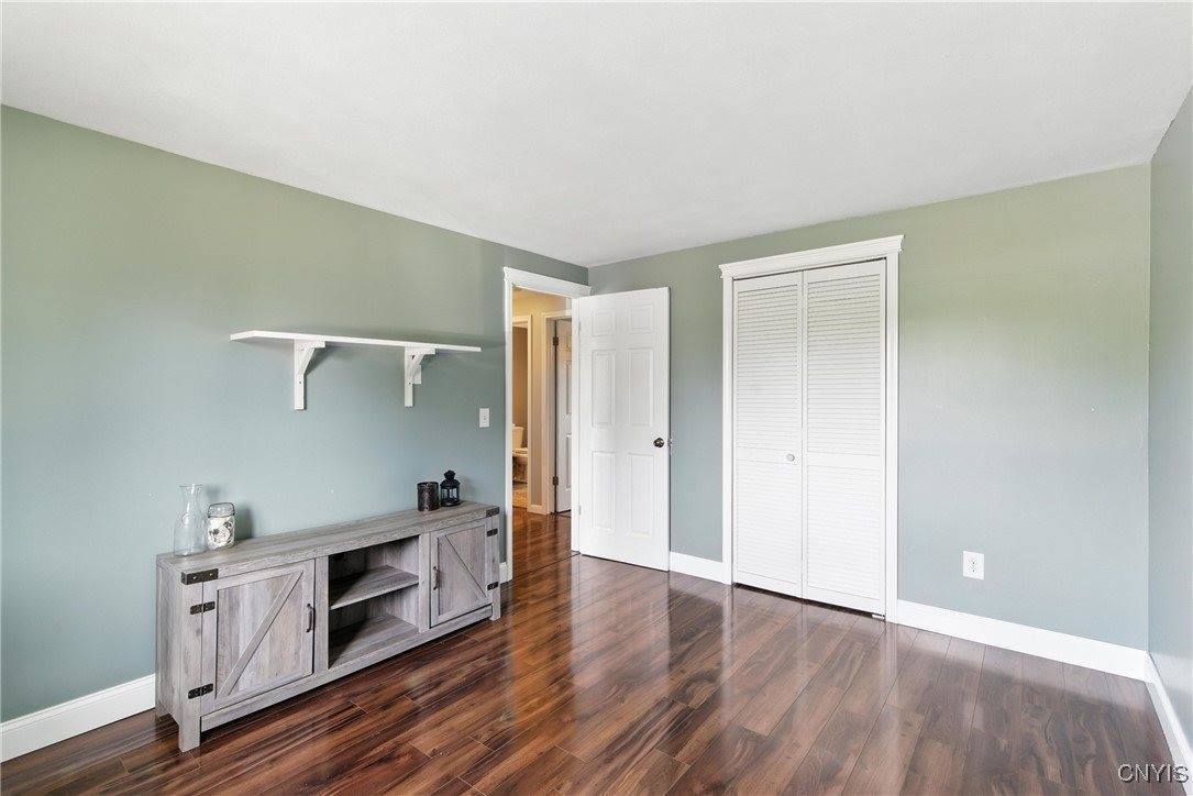 7988 Amor Drive, Clay, NY 13088