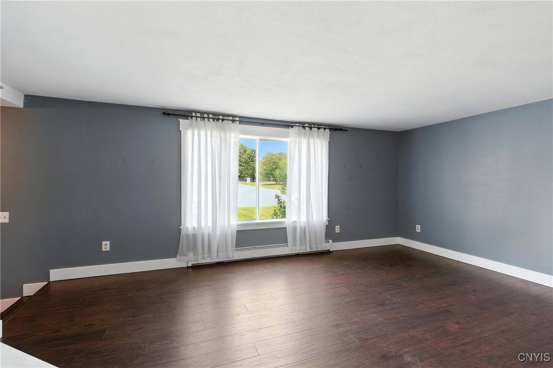 7988 Amor Drive, Clay, NY 13088