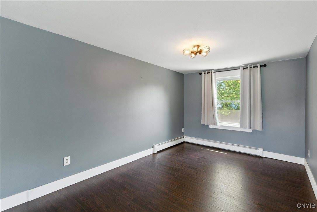 7988 Amor Drive, Clay, NY 13088