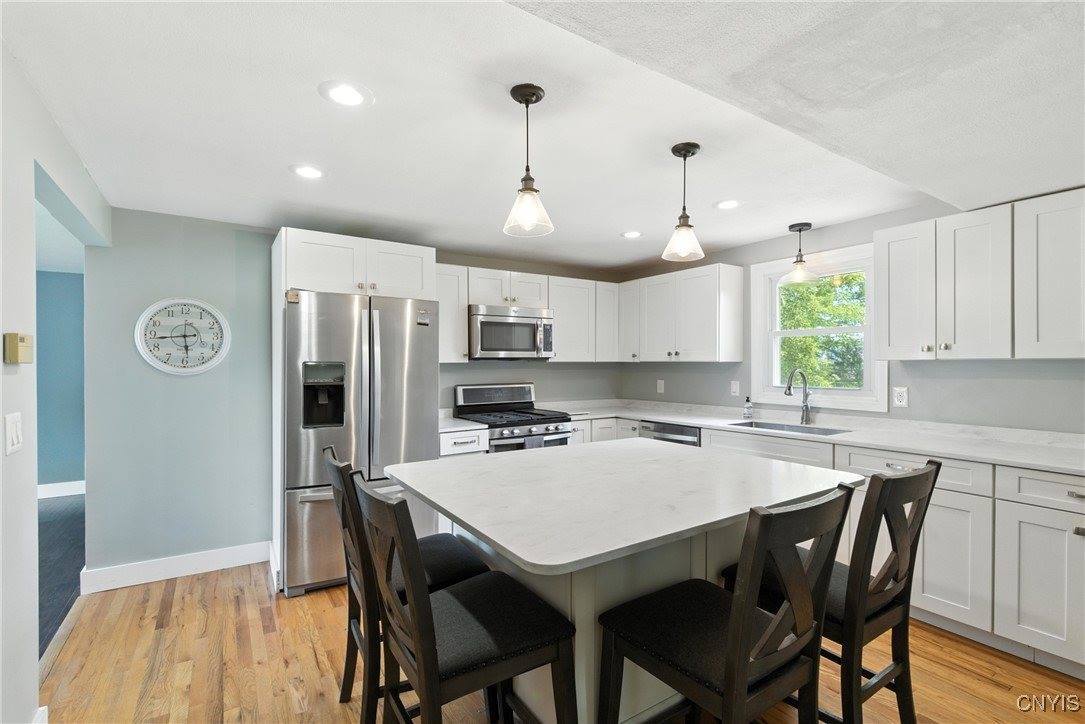 7988 Amor Drive, Clay, NY 13088