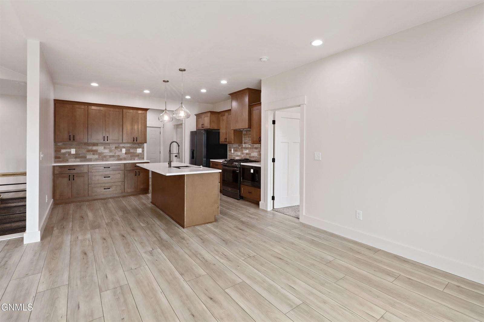 2623 44th Avenue West, Williston, ND 58801