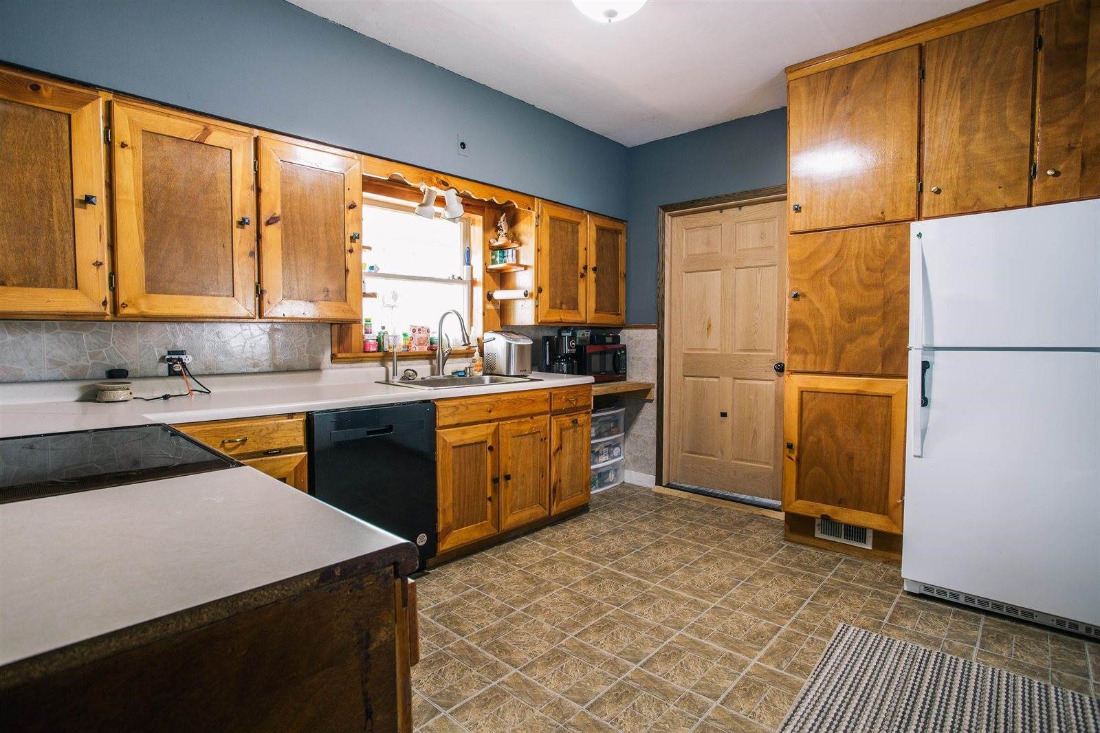 410 W 5th Street, Neillsville, WI 54456