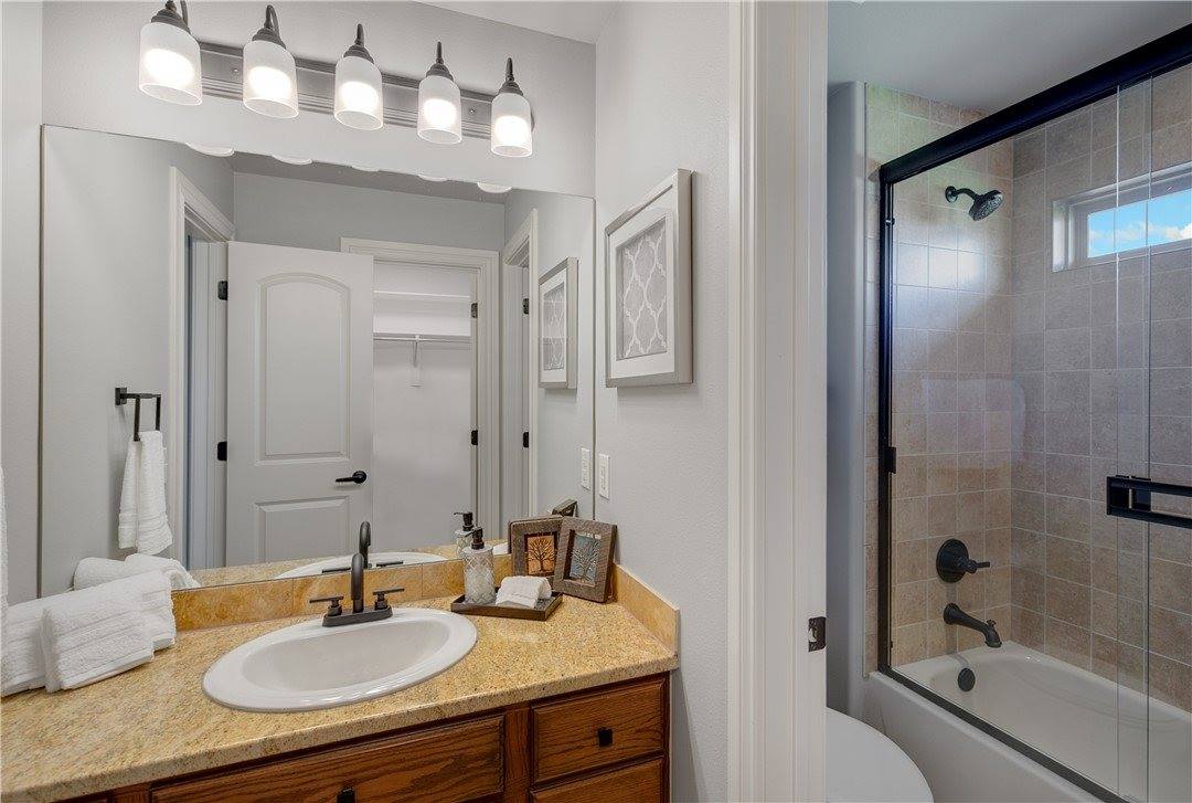 11896 Lakenheath Drive, Bentonville, AR 72712