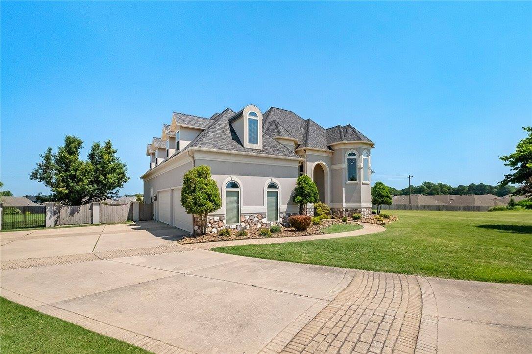 11896 Lakenheath Drive, Bentonville, AR 72712