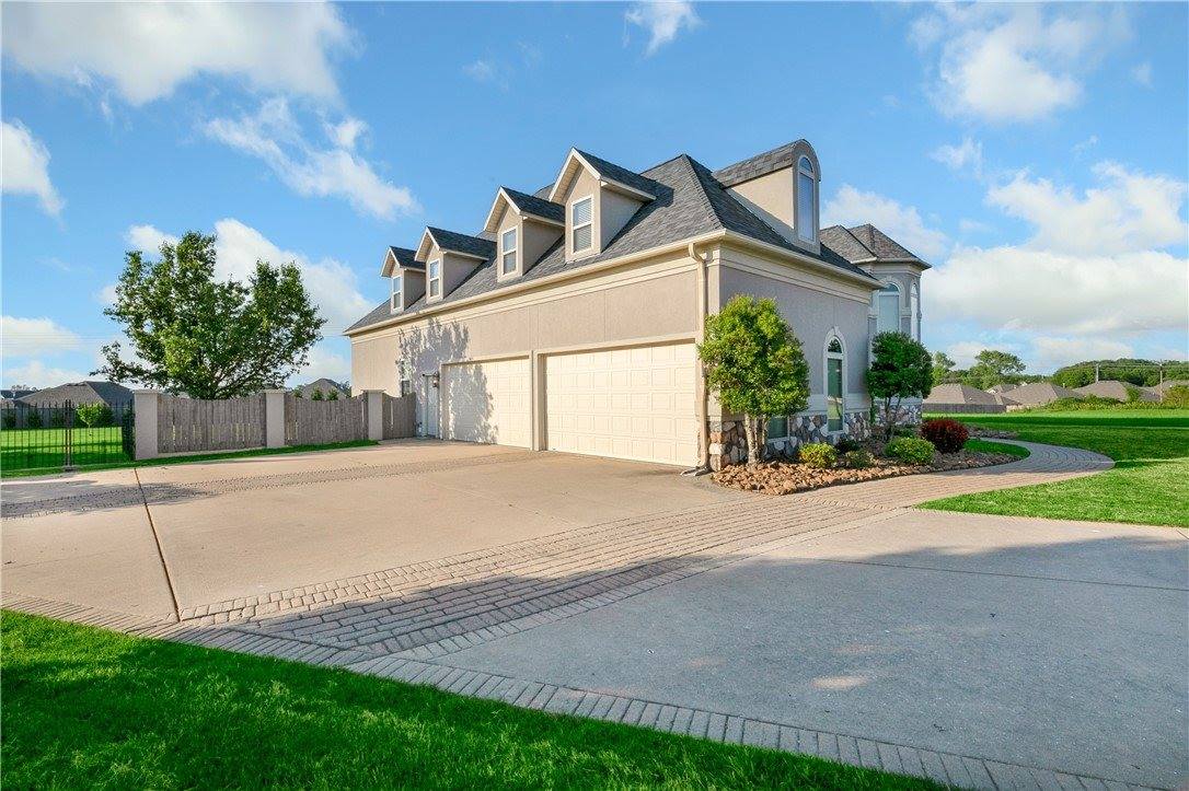 11896 Lakenheath Drive, Bentonville, AR 72712