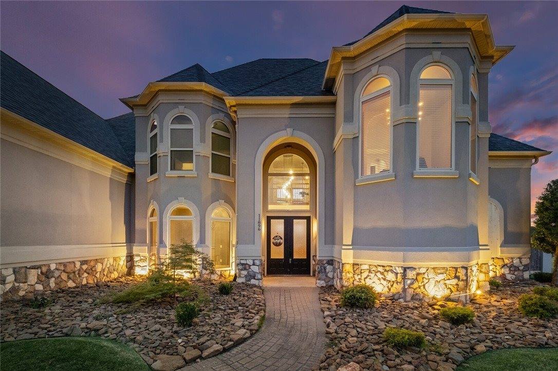 11896 Lakenheath Drive, Bentonville, AR 72712