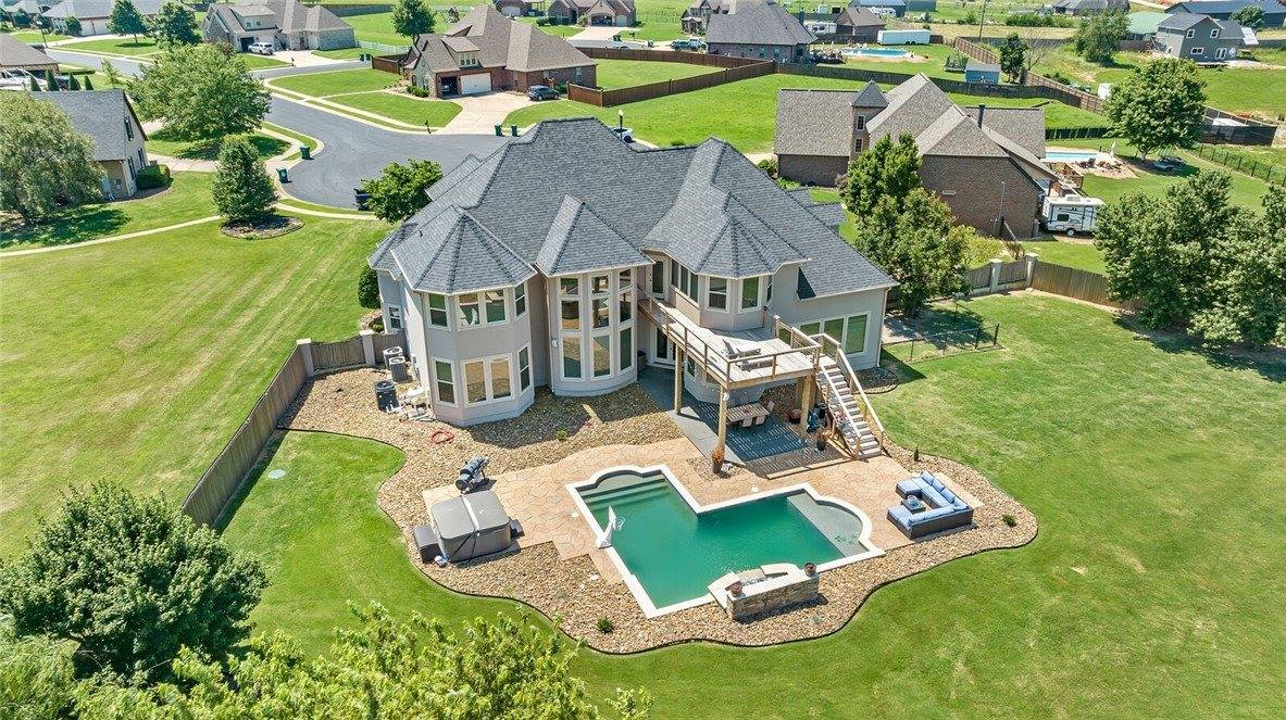 11896 Lakenheath Drive, Bentonville, AR 72712