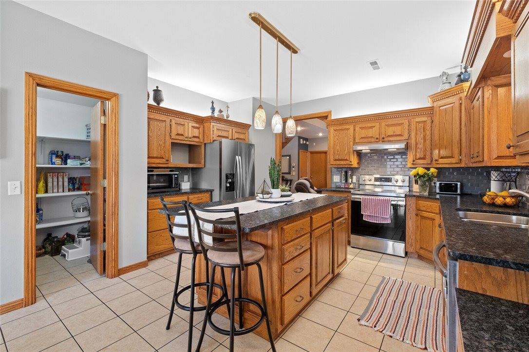 500 Coachlight Drive, Bentonville, AR 72712