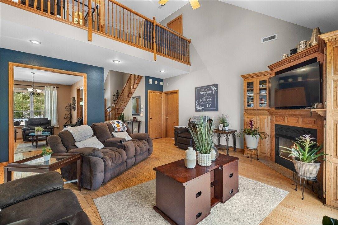 500 Coachlight Drive, Bentonville, AR 72712