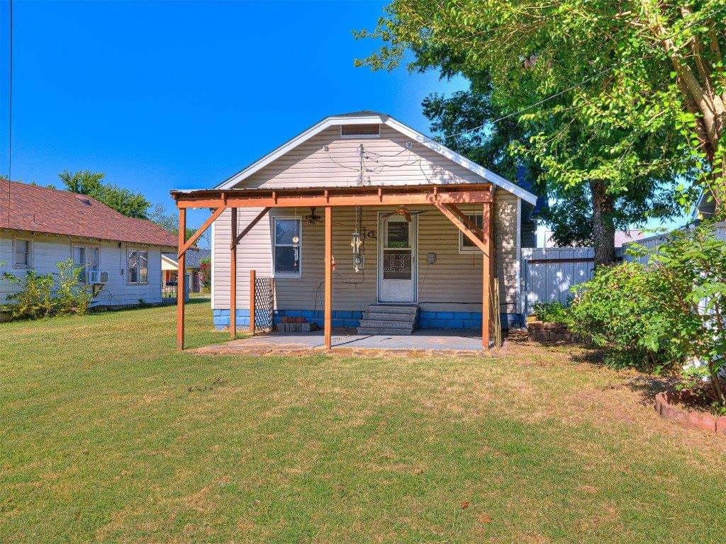 1217 North Market Avenue, Shawnee, OK 74801