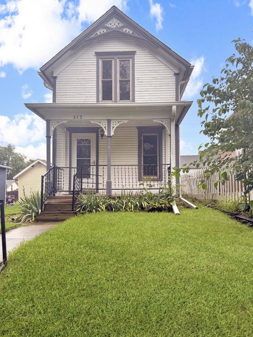 213 Main Street, Leaf River, IL 61047