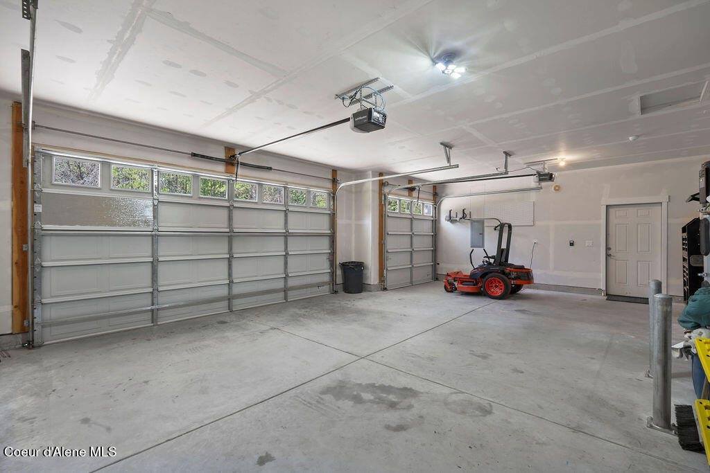 31500 North Tiara Lane, Athol, ID 83801