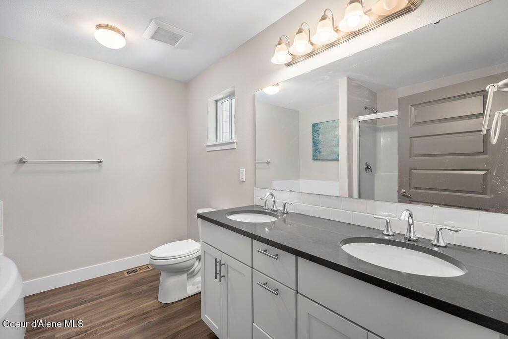 31500 North Tiara Lane, Athol, ID 83801