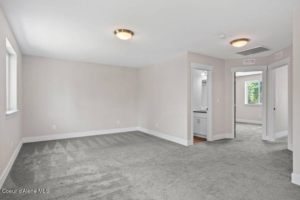 31500 North Tiara Lane, Athol, ID 83801