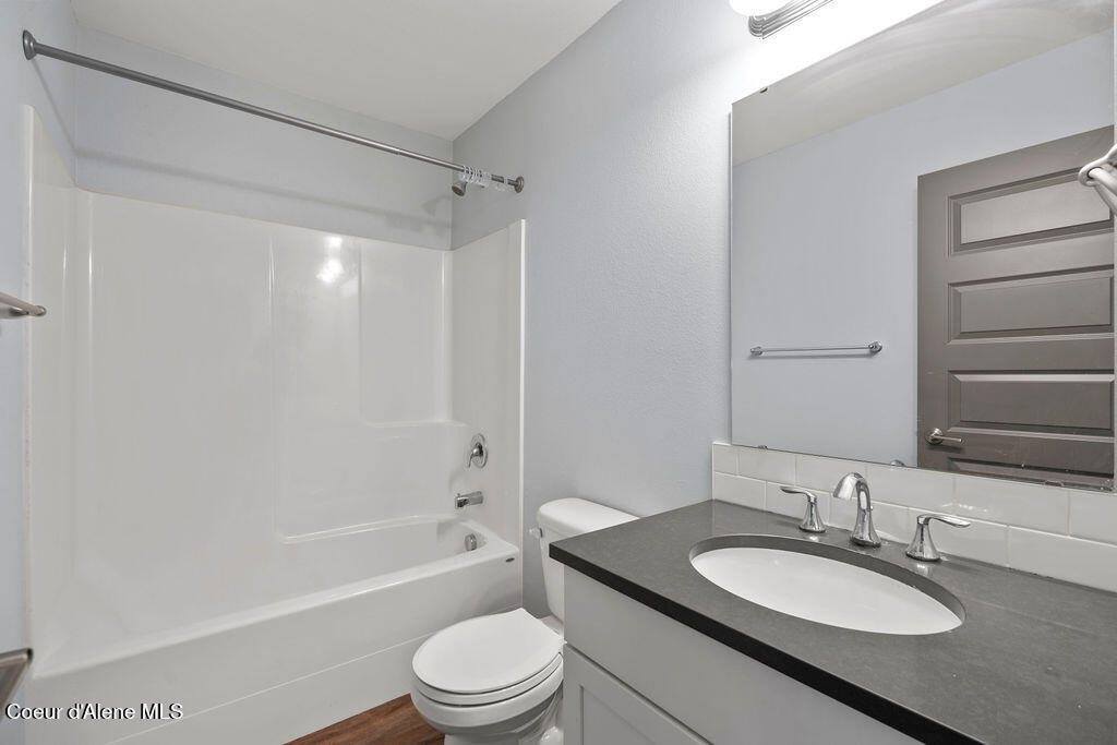 31500 North Tiara Lane, Athol, ID 83801