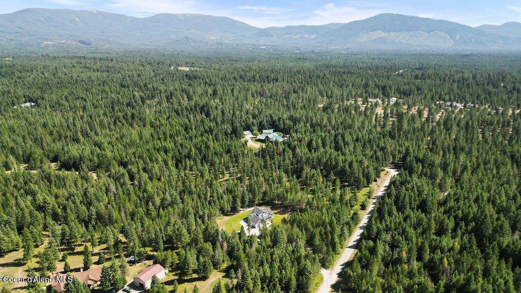 31500 North Tiara Lane, Athol, ID 83801