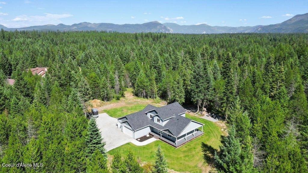 31500 North Tiara Lane, Athol, ID 83801