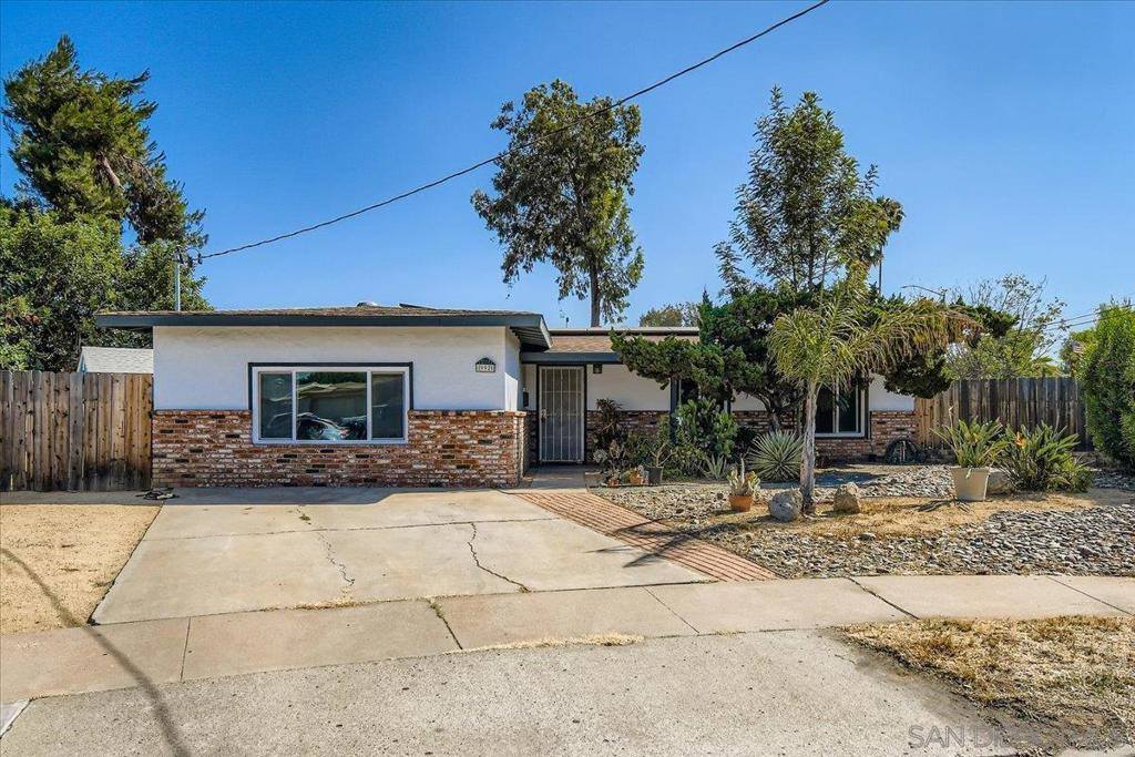 992 Ednabelle Ct, El Cajon, CA 92021